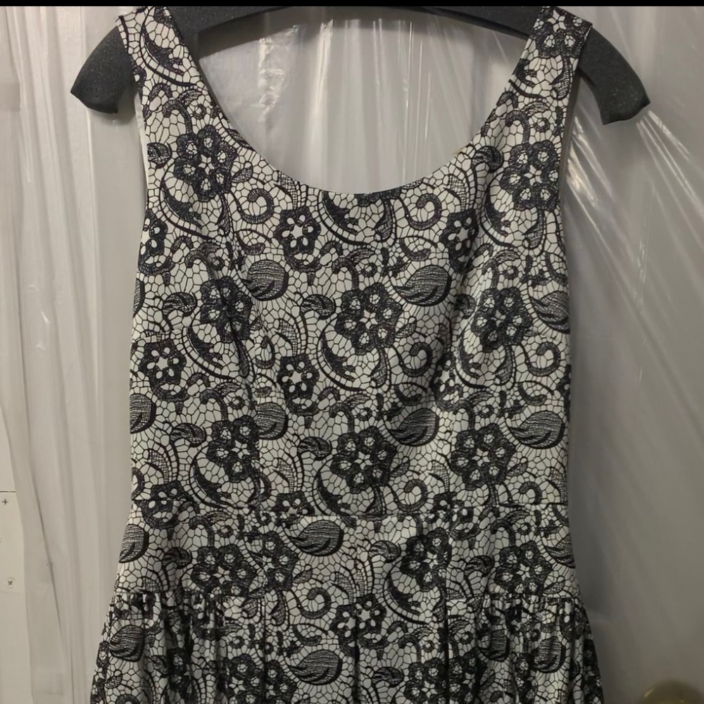 Elie Tahari  dress. New without tag. Size 6
